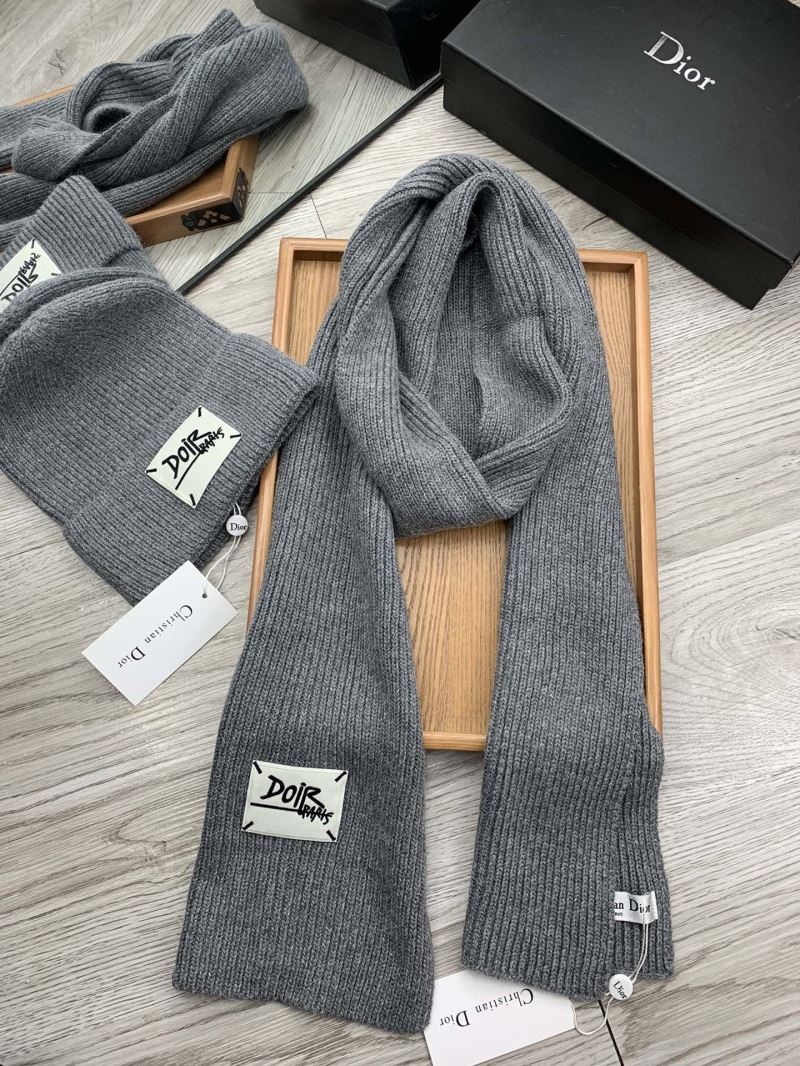 Christian Dior Caps Scarfs